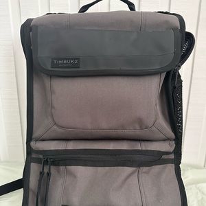 Muttmover Timbuk2 Dog Carrier backpack - Like New!